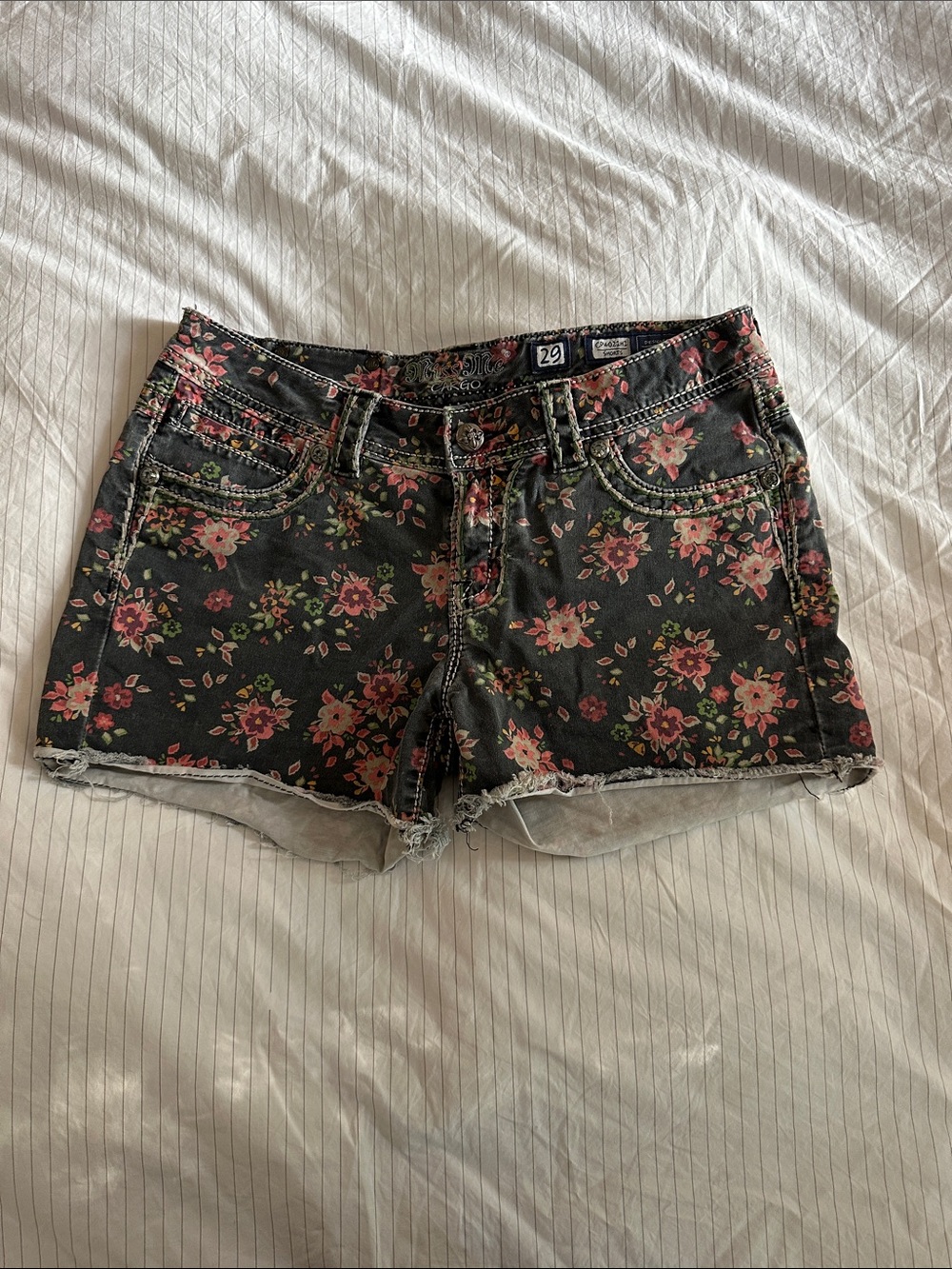 Miss Me Floral Black Denim Women’s Shorts